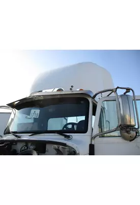 PETERBILT 348 CAB CLIP