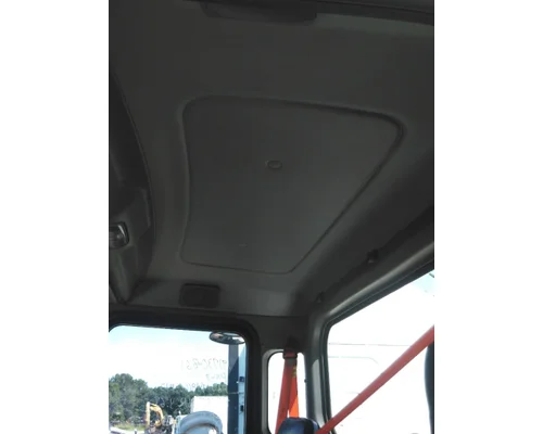 PETERBILT 348 CAB