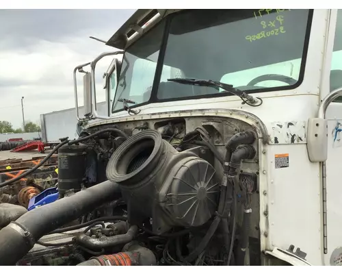 PETERBILT 348 CAB