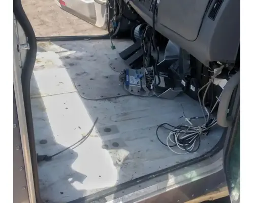 PETERBILT 348 Cab Assembly