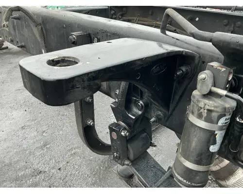 PETERBILT 348 Cab Mount Bracket