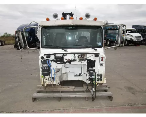 PETERBILT 348 Cab