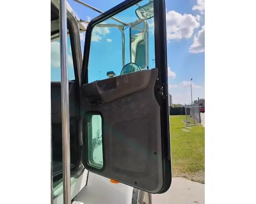 PETERBILT 348 Complete Vehicle