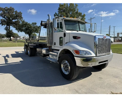 PETERBILT 348 Complete Vehicle