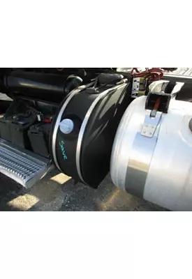 PETERBILT 348 DEF TANK