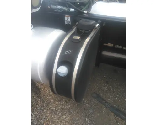 PETERBILT 348 DEF TANK