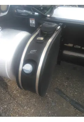 PETERBILT 348 DEF TANK