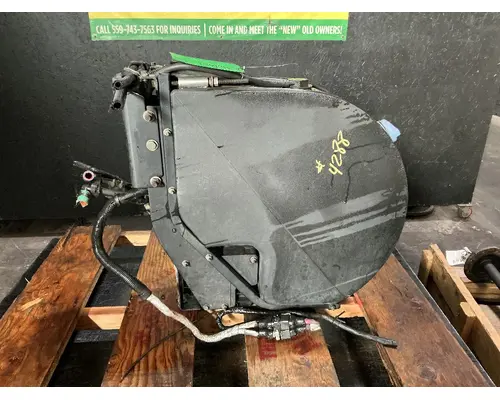 PETERBILT 348 DEF Tank