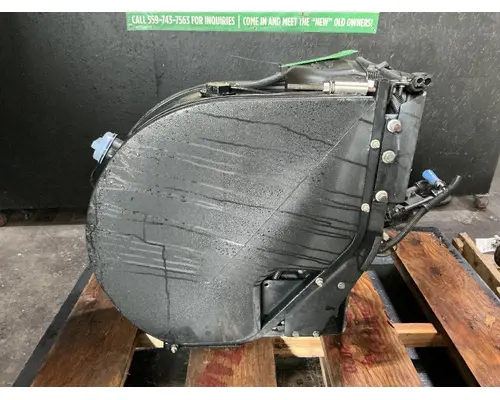 PETERBILT 348 DEF Tank