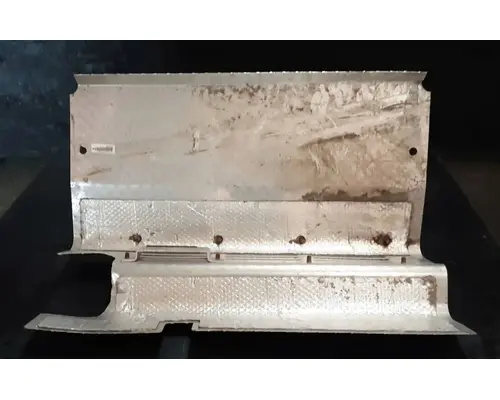 PETERBILT 348 DPF Cover