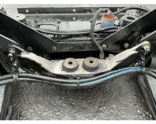 PETERBILT 348 Engine Mounts