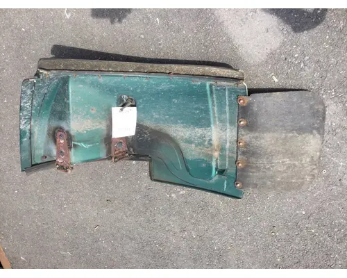 PETERBILT 348 Fender Extension