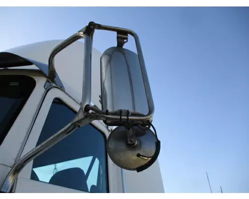 PETERBILT 348 MIRROR ASSEMBLY CABDOOR