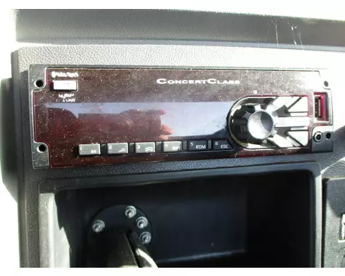 PETERBILT 348 RADIO AMFMBLUETOOTH
