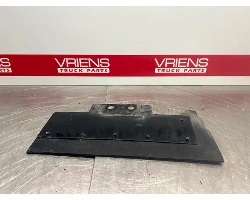 PETERBILT 348 Radiator Shroud