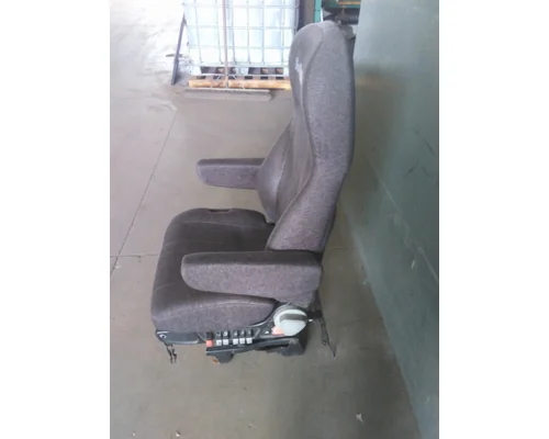 PETERBILT 348 SEAT, FRONT