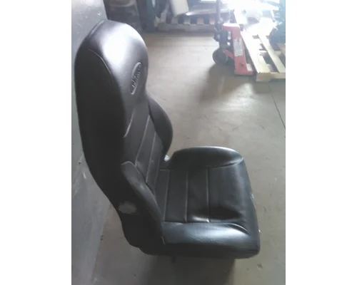 PETERBILT 348 SEAT, FRONT