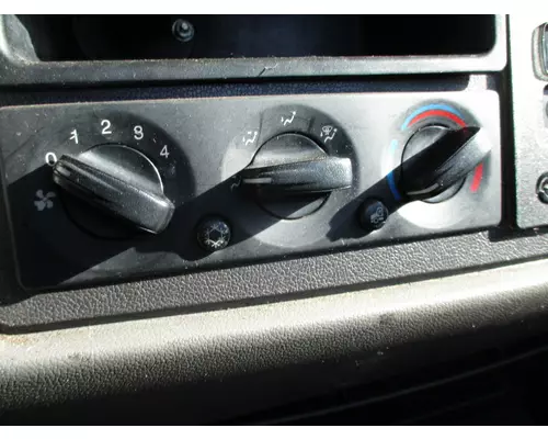 PETERBILT 348 TEMPERATURE CONTROL