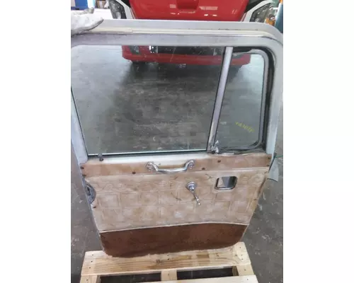PETERBILT 349 1980-1987 DOOR ASSEMBLY, FRONT