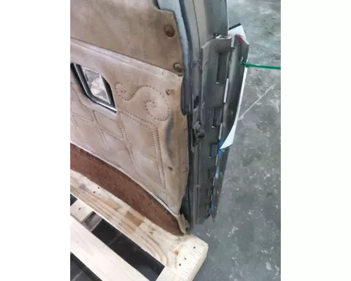 PETERBILT 349 1980-1987 DOOR ASSEMBLY, FRONT