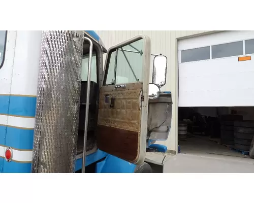 PETERBILT 349 1980-1987 DOOR ASSEMBLY, FRONT