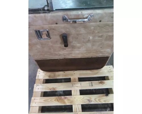 PETERBILT 349 1980-1987 DOOR ASSEMBLY, FRONT