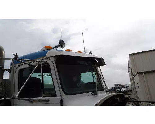 PETERBILT 349 CAB CLIP