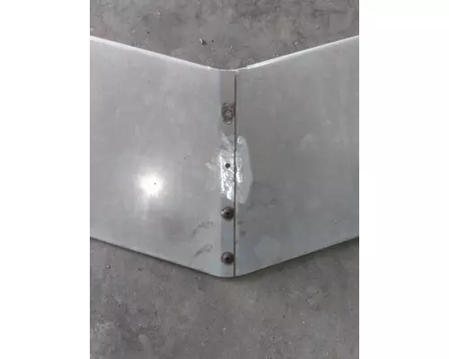 PETERBILT 349 CAB CLIP