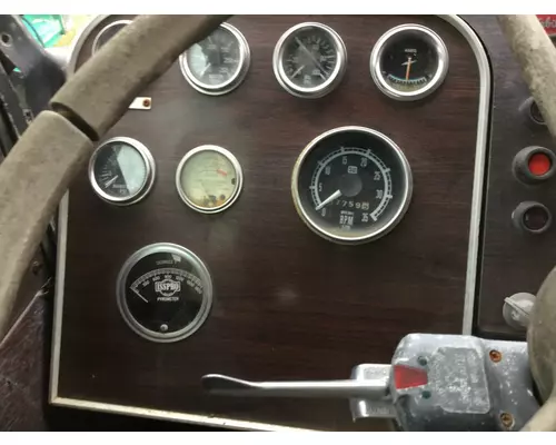 PETERBILT 352 Dash Assembly