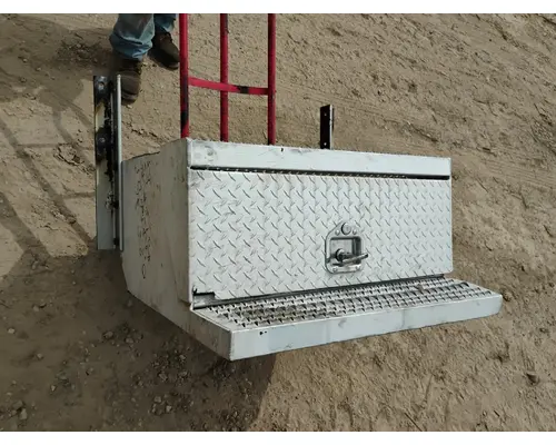 PETERBILT 357 Battery Box