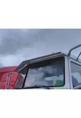 PETERBILT 357 CAB CLIP