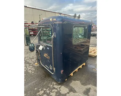 PETERBILT 357 Cab