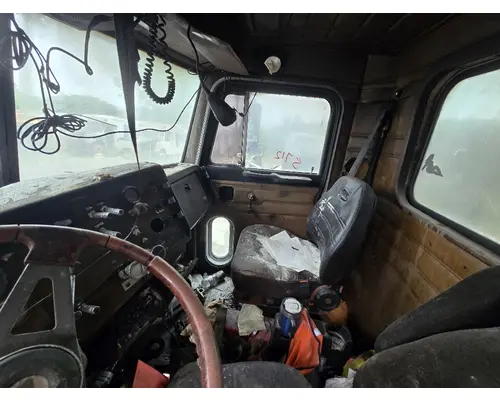 PETERBILT 357 Cab