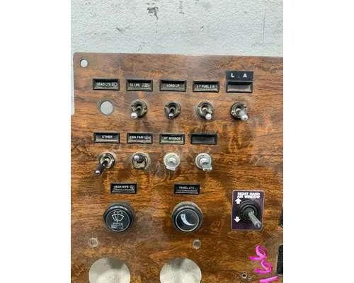 PETERBILT 357 Dash  Console Switch