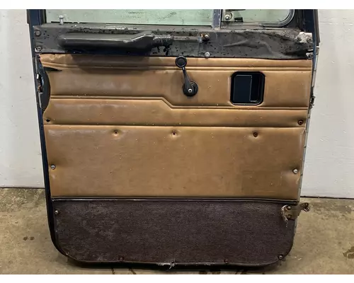 PETERBILT 357 Door Assembly, Front