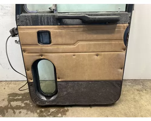 PETERBILT 357 Door Assembly, Front