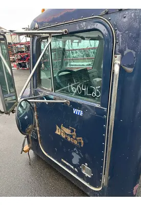 PETERBILT 357 Door Assembly, Front