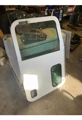 PETERBILT 357 Door Assembly, Front