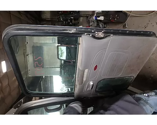 PETERBILT 357 Door Assembly, Front