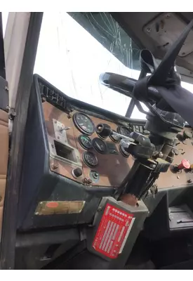 PETERBILT 357 GAUGE CLUSTER