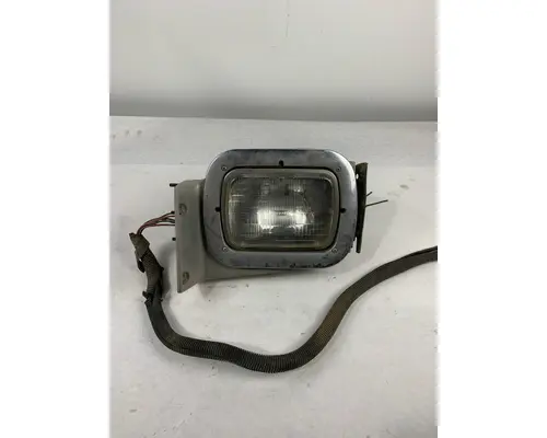 PETERBILT 357 HEADLAMP