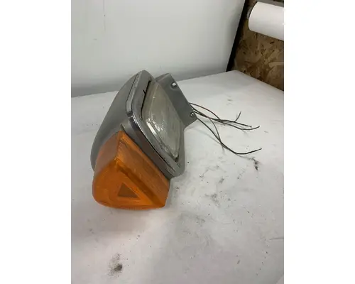 PETERBILT 357 HEADLAMP