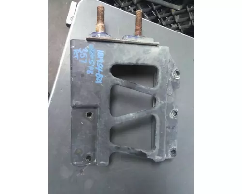 PETERBILT 357 HOOD BRACKET