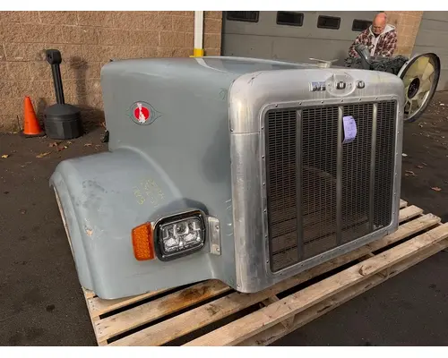 PETERBILT 357 Hood