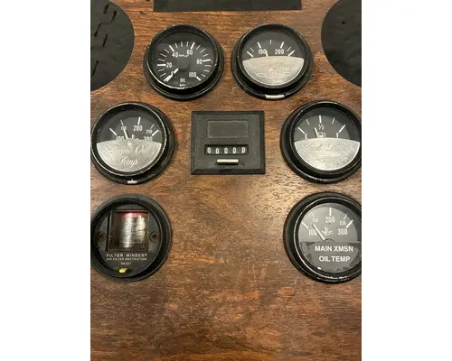PETERBILT 357 Instrument Cluster