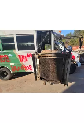 PETERBILT 357 Radiator