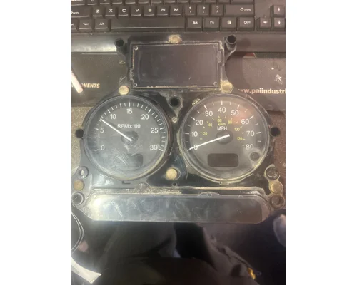 PETERBILT 357 Speedometer Head Cluster
