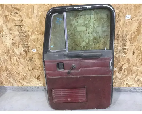 PETERBILT 359/379 DOOR-FRONT