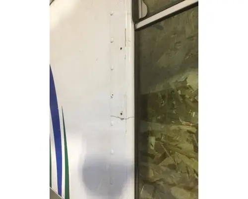 PETERBILT 359/379 DOOR-FRONT