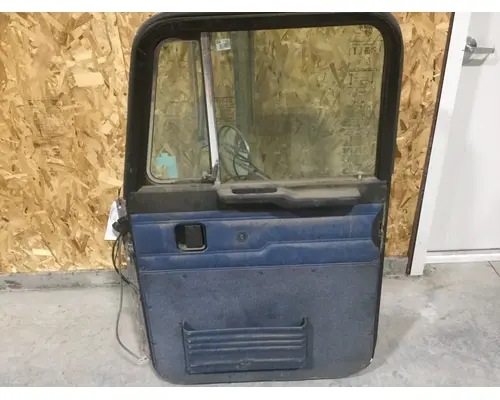 PETERBILT 359/379 DOOR-FRONT